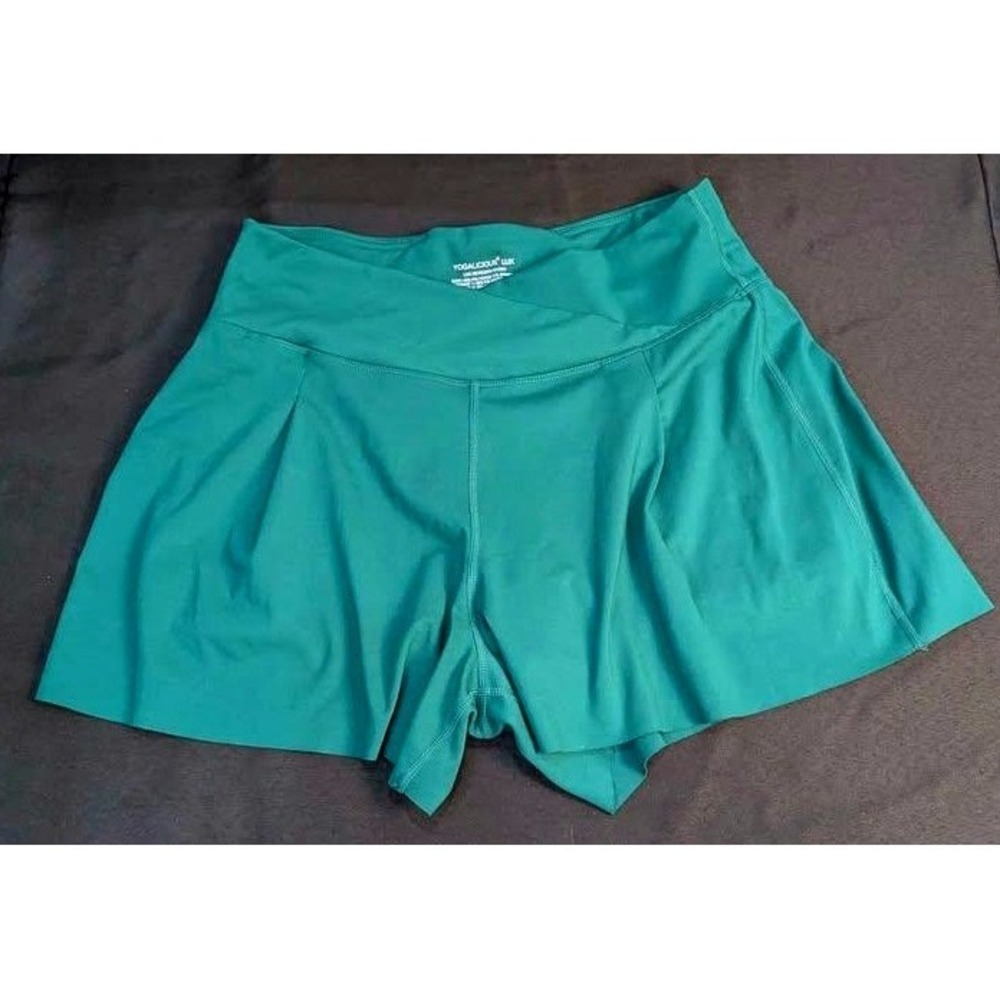Yogalicious Lux Meredith Shorts ~ Womens Large ~ Emerald Green/Crossover Waist